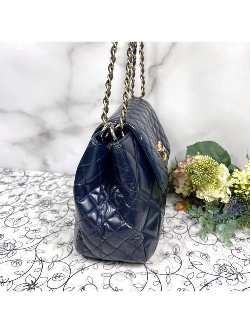 Chanel Quilted Chain Shoulder Bag Lambskin